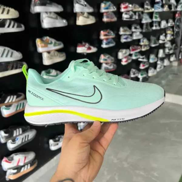 NIKE ZOOM X SHOES WITH BRAND BOX